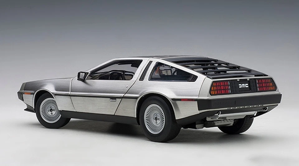 DELOREAN DMC-12 ACABADO SATINADO 1:18 por AUTOART 79916 VERSIÓN MATERIAL METÁLICO RARO Foto 4 de 4