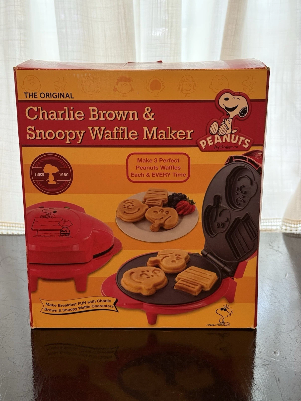 Charlie Brown & Snoopy Waffle Maker New