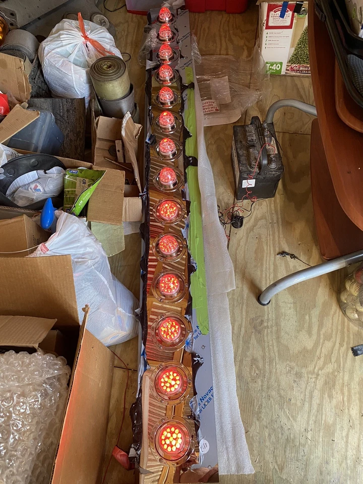 Barra de luz para camión comercial 14 agujeros Foto 3 de 3