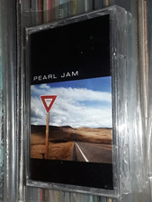 RARE ORIGINAL PEARL JAM YIELD 1998 USA EDITION CASSETTE TAPE SEALED M