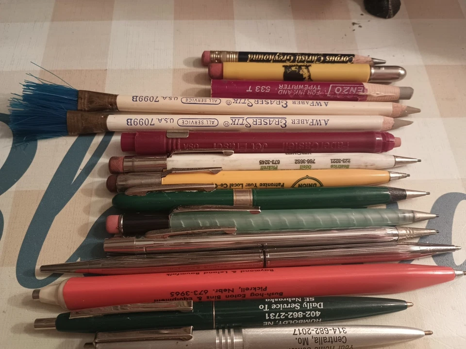 Vintage Pen, Pencil And Eraser Lot- Wearever, Faber Castell, Bic, Floaty Pen++ - Image 2 of 4