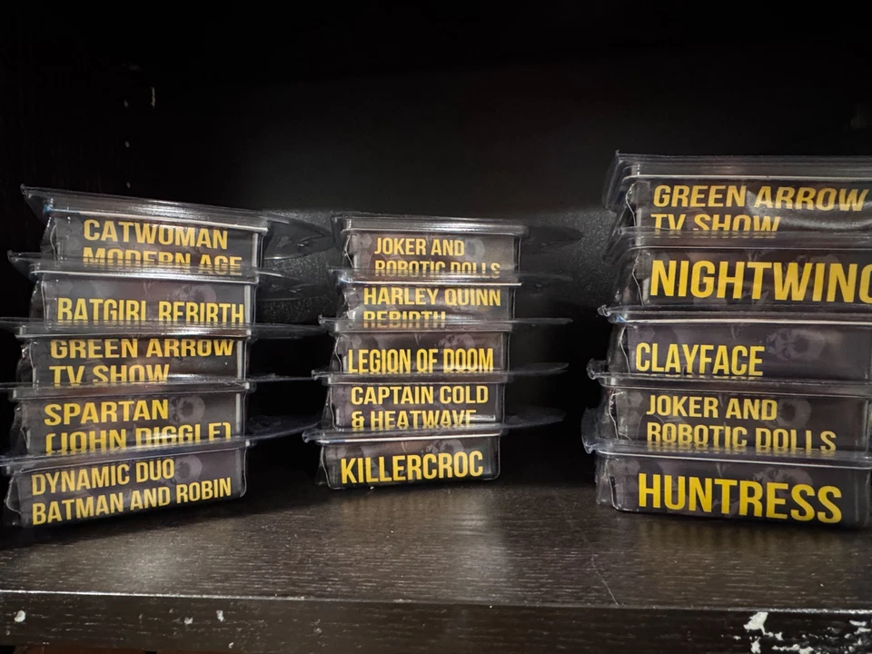 Knight Models Batman Miniatures Game Lot Over 24 miniatures Goliath Clown Party - Image 4 of 4