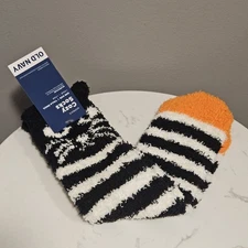 Old Navy Women’s Black White Stripes w/ Cat Face Cozy Socks One Size Orange Toe