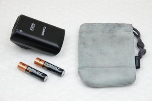CANON SPEEDLITE 90EX FLASH UNIT + POUCH - USED CONDITION