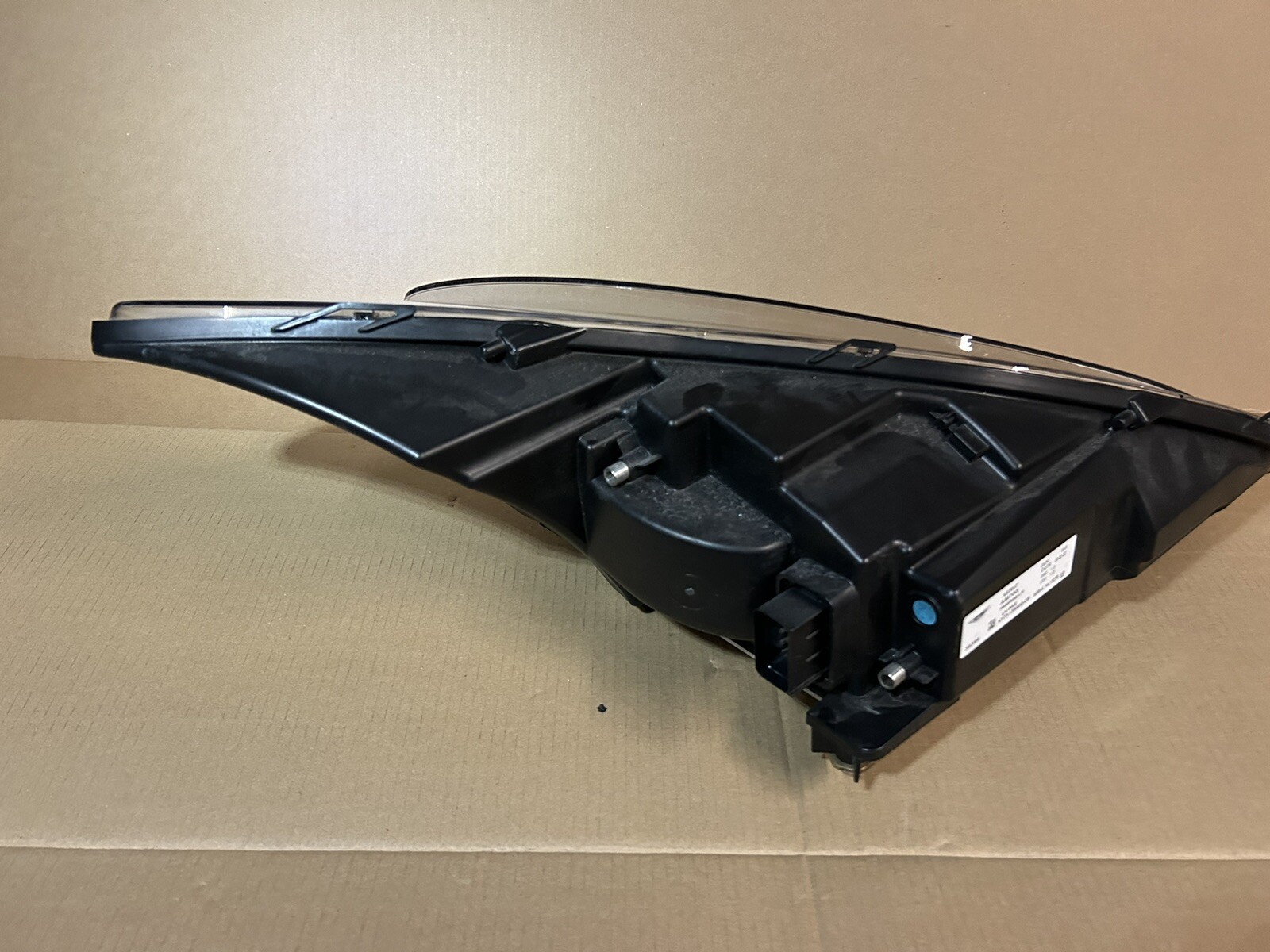 ASTON MARTIN DBS LEFT FRONT HEADLIGHT  KY73-13W030-CB