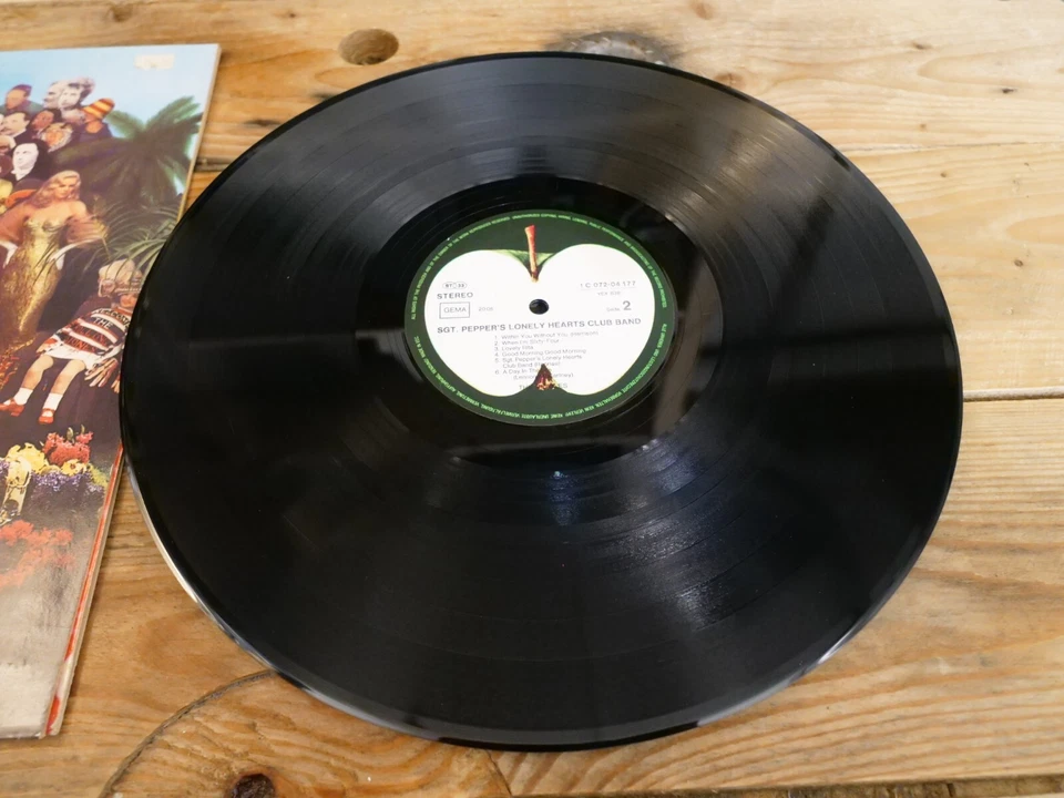 The Beatles Sgt. Pepper's Lonely Hearts Club Band · Lp · 1976, photo 4 sur 5