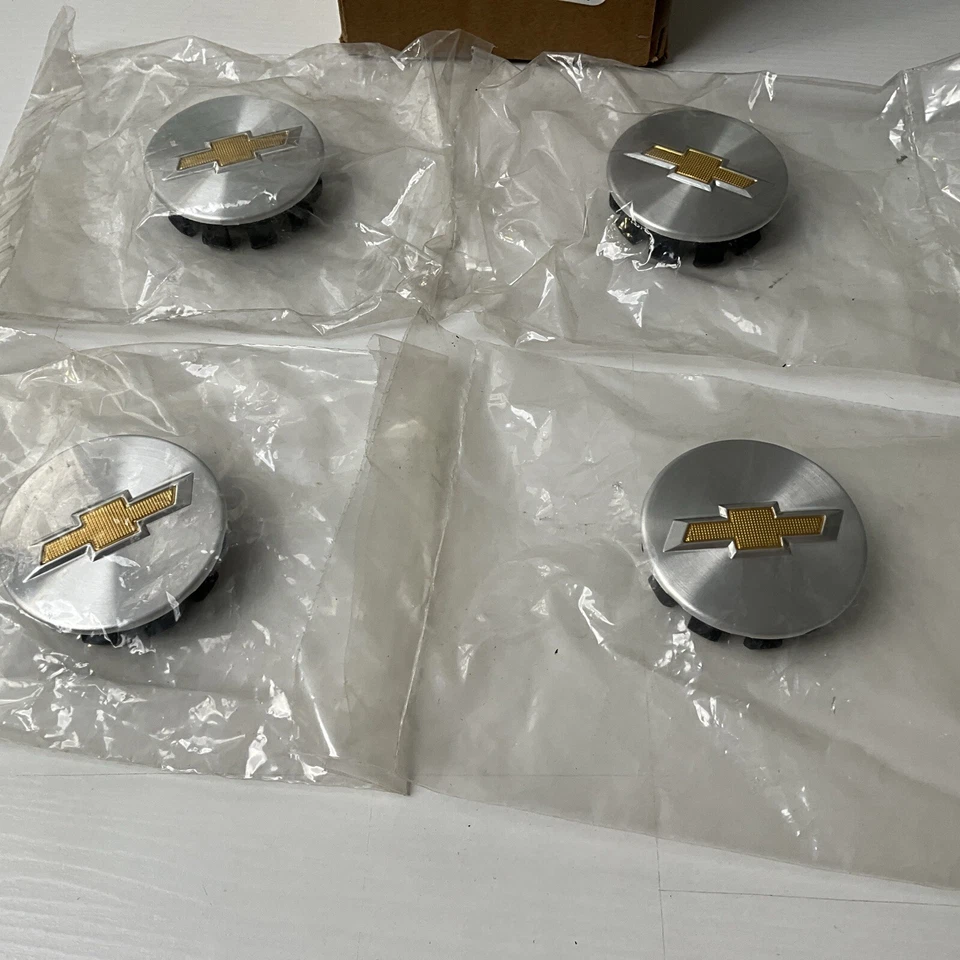 Nova tampa central de roda GM fabricante de equipamento original com gravata borboleta dourada 19303234 Sonic 13-15 Cruze 18-19 - Imagem 4 de 4