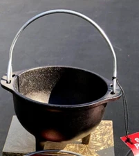 VTG Mini Witches Cauldron Smudge pot with Handle Mini 6”Three Legs