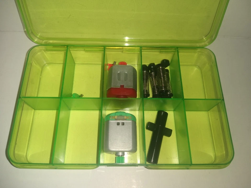 Radio Shack Zip Zaps Micro RC motor parts Lot & case - Image 3 of 4