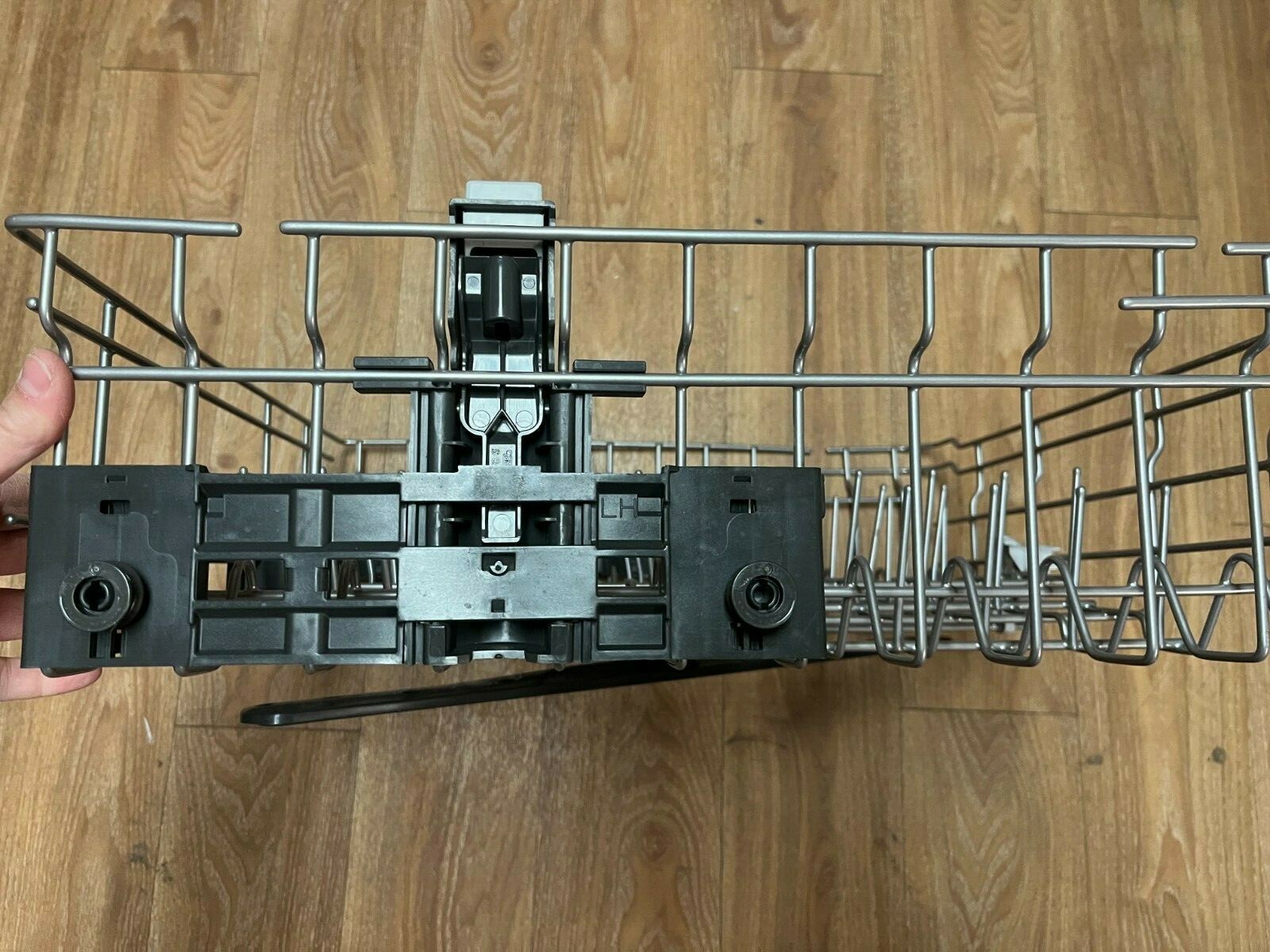 Genuine OEM KitchenAid Whirlpool Dishwasher Upper Dishrack W10847876