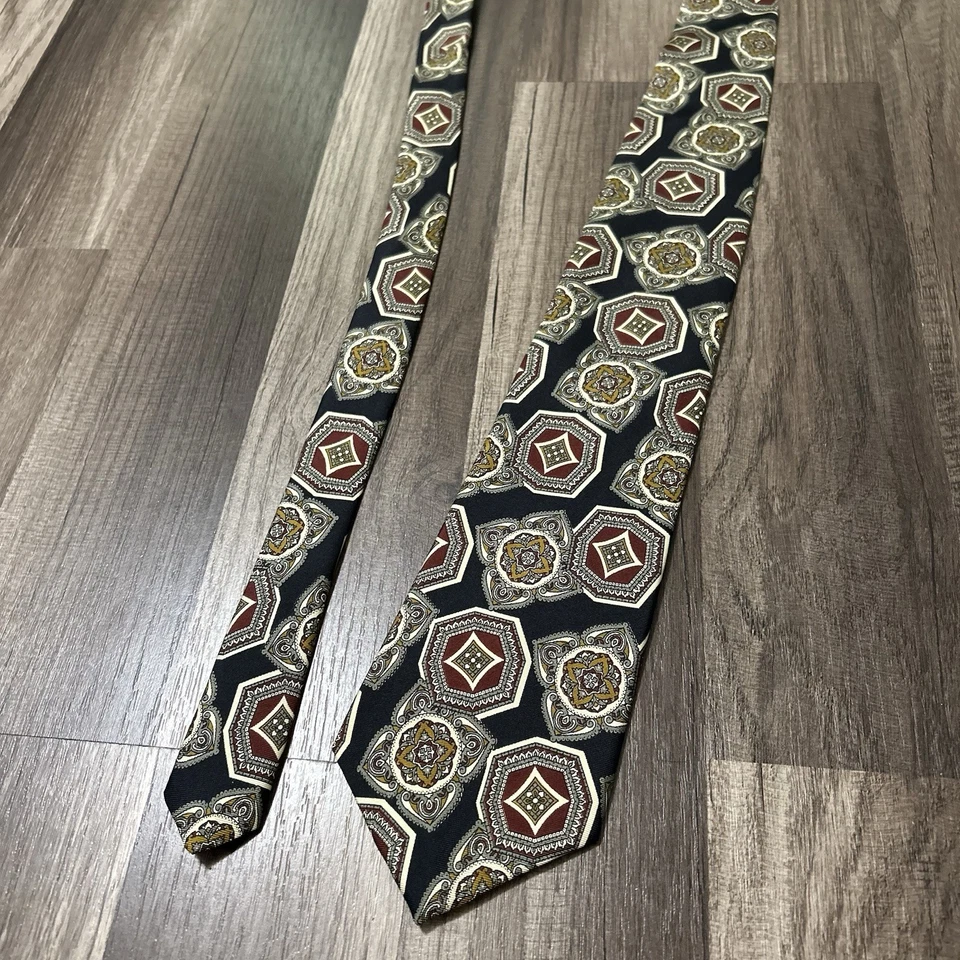 Corbata Botany 500 Para Hombre 100% Seda EE. UU. Granate Negro Dorado Abstracto Academia Formal Foto 3 de 4