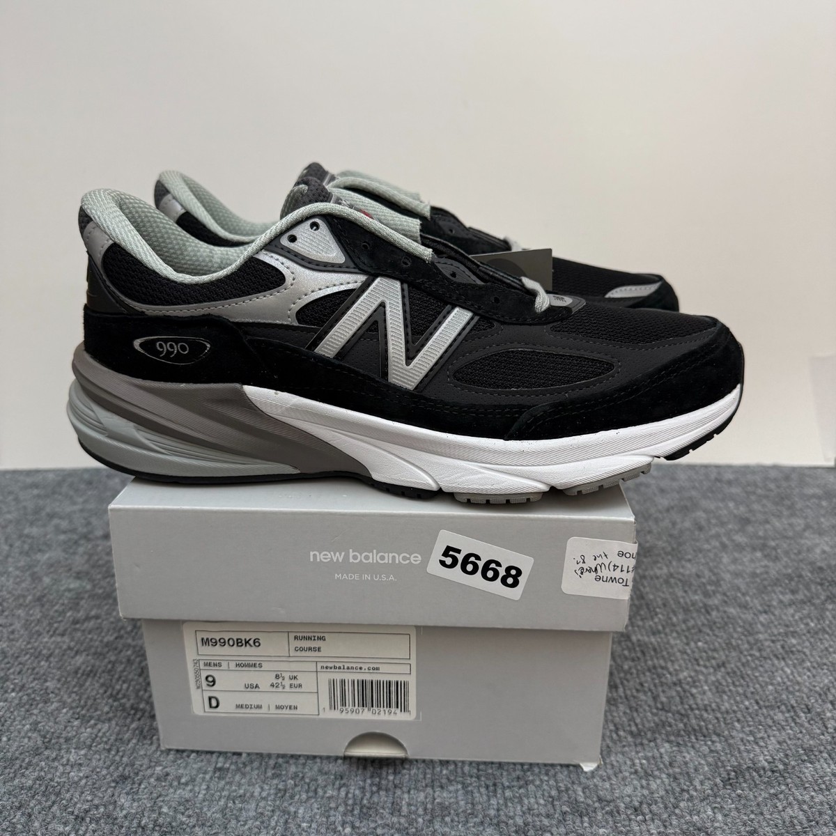 Size 10.5 - New Balance 990v6 Made in USA Black Silver for Size 10.5 - New Balance 990v6 Made in USA Black Silver for
