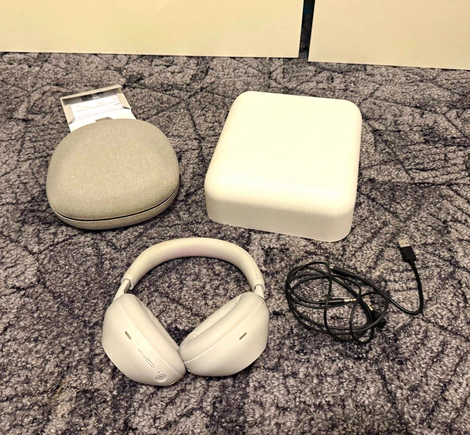 Sony WH-1000XM6