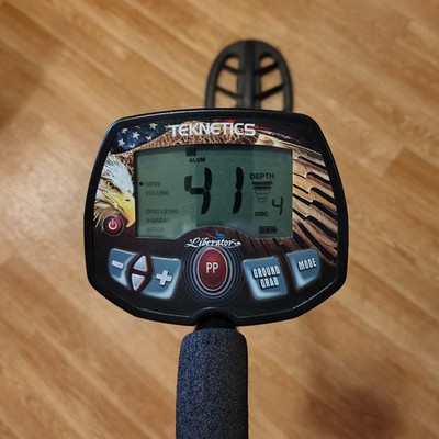 Teknetics Liberator Metal Detector Great Condition with EXTRAS!!
