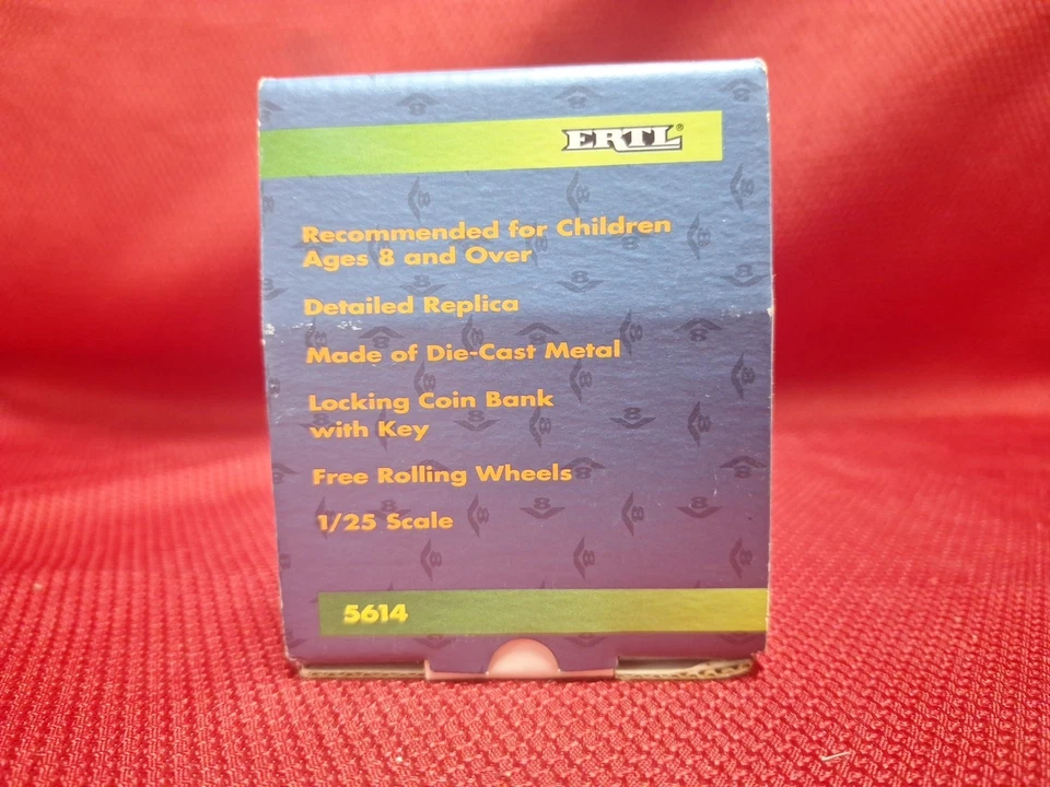 Ertl John Deere 1955 Chevy Pickup Truck Bank 5614 1/25 Scale Die-Cast Metal NIB - Image 4 of 4