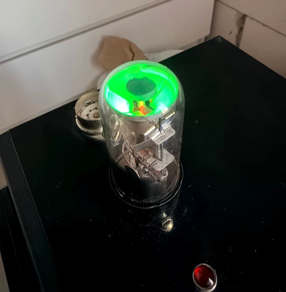 Tube EM34 Philips Œil Magique- NEUF - Photo, audio & vidéo