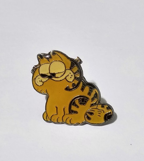 Garfield Cat Pin Orange Enamel Character Gold Outline Badge-Very Detailed