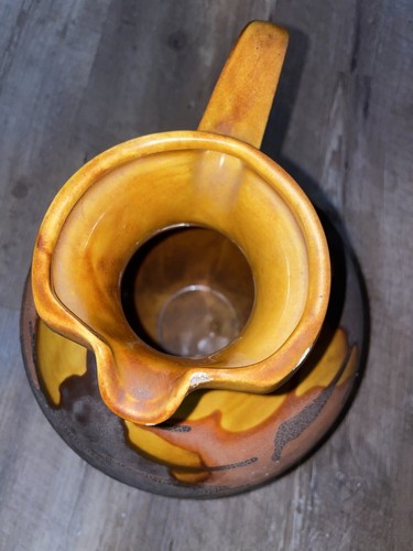 VINTAGE ROYAL HAEGER EARTH WRAP LIGHT BROWN CERAMIC PITCHER - Picture 4 of 11