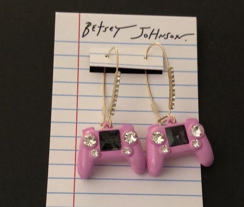 Betsey Johnson Gold Tone & Pink Enamel Video Game Controller Drop Earrings NWT - Picture 3 of 13