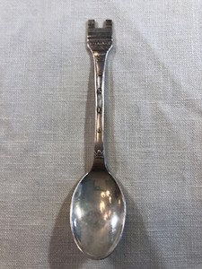 Vintage Silver Plate Souvenir Spoon Norway OSLO Radhuset Eik Solv Plett 40 Norge