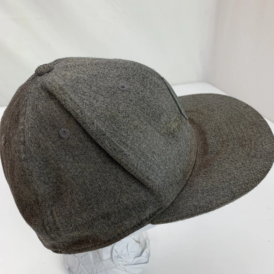 Volcom Grey Ball Cap Hat Fitted 7 1/4 Baseball - Image 4 of 4