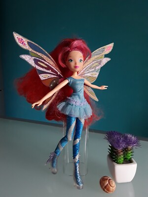 ''WINX CLUB'', Puppe ''BLOOM'' MAGIC SIRENIX, 2014, Höhe 28 cm.