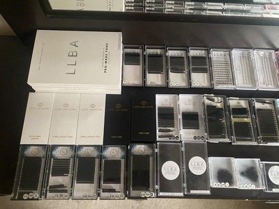 High-Quality Eyelash Extension Trays   Curacoro, LLBA, LashBoxLA, SugarLashPro
