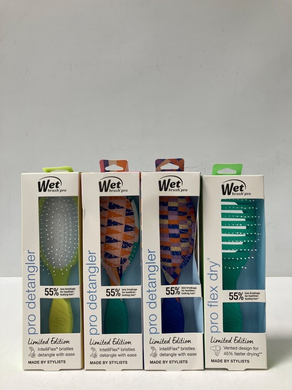 Lot of 4 Wet Brush Pro 1 - Pro Flex Dry & 3 - Pro Detanglers - NIB
