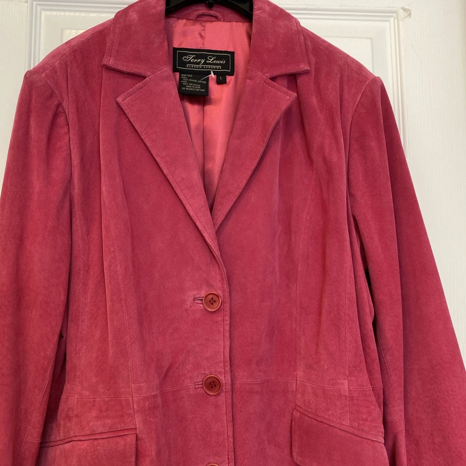 TERRY LEWIS FUSCHIA GENUINE LEATHER SUEDE WOMAN'S BLAZER, SZ. LARGE - Image 2 of 4