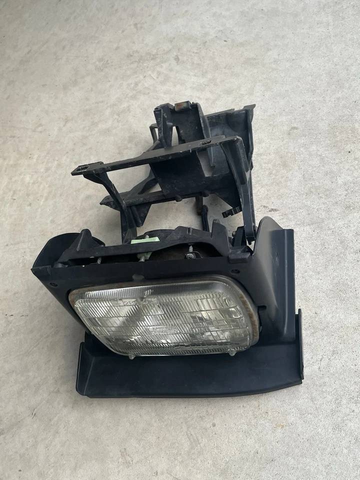Conjunto de faros Pontiac Fiero 1984-1986 OEM sin motor izquierda derecha Foto 4 de 4