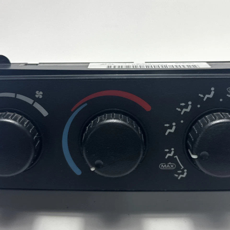 2001 - 2004 Dodge Dakota RAM AC aquecedor controle climático OEM P55056322AB - Imagem 3 de 4