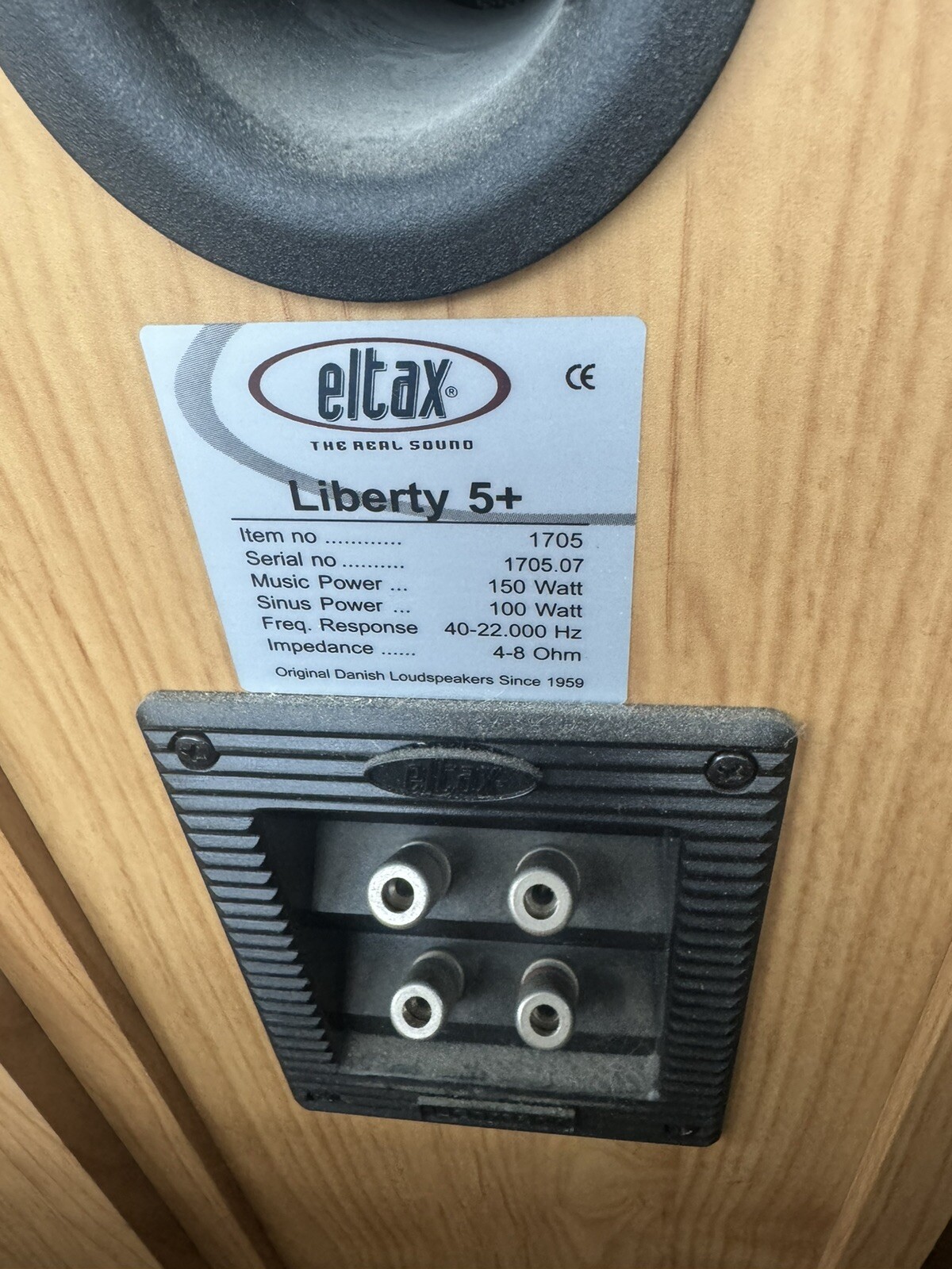 eltax speakers X 3 And And Two Gale Back Speakers Plus Yamaha Amplifier