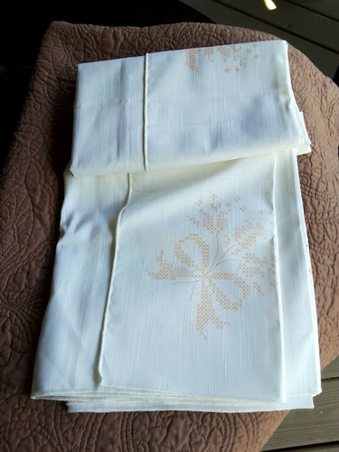 Bucilla Tablecloth Cross Stitch Ribbons & Bows - Picture 2 of 6