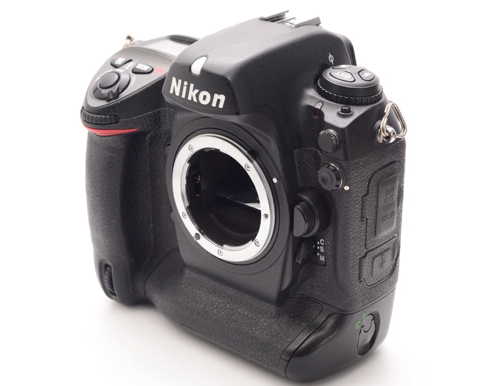 Nikon D2Xs 12.4MP Digital SLR Camera Body Boxed Very Low Shutter Count 9805, photo 3 of 5