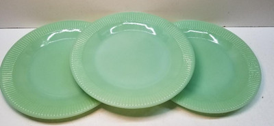 Set Of 3 Jadeite 9  Dinner Plates Jane Ray Ribbed Vintage Unmarked