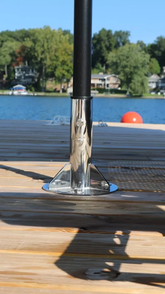 SOLBREEZE Breezelock™ 底座和船伞/旗架 — 第 2/4 张图片