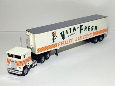 Freightliner Vita Fresh Brand Sattelzug Con Cor (Herpa) 1:87 #LT1718