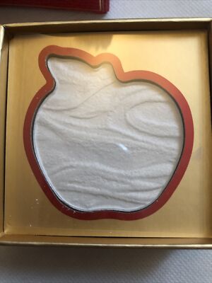 I Heart Revolution Disney Snow White Highlighter Mirror Mirror On The Wall NIB
