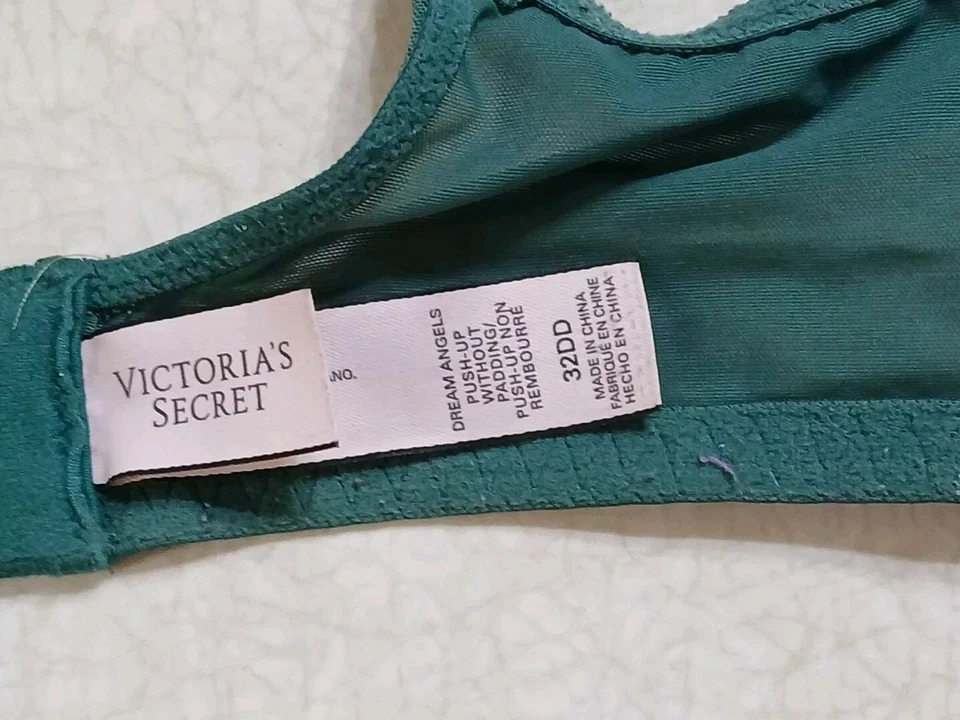 Sujetador Victoria's Secret 32DD push up sin relleno verde dorado con aros Foto 4 de 4