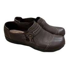 Women  s Clarks Slip on Loafer Shoes 7 M Dark Brown Leather 15807