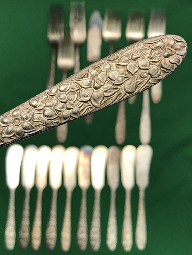 20 Pc NARCISSUS Silverplate FORKS SPREADERS BUTTER KNIFE & CASSEROLE National