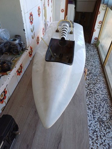 Mantua Model Bateau yacht Galaxy 1/25 Kit à construire