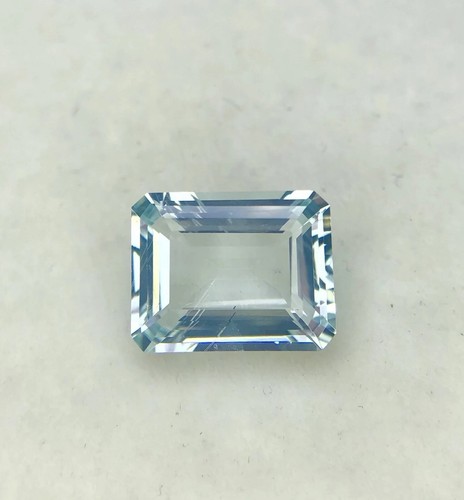 Aigue-marine naturelle de 1,55 carat : bleu du Brésil taille