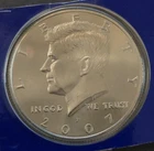 2007 P Kennedy Half Dollar Uncirculated in original cello mint holder E1
