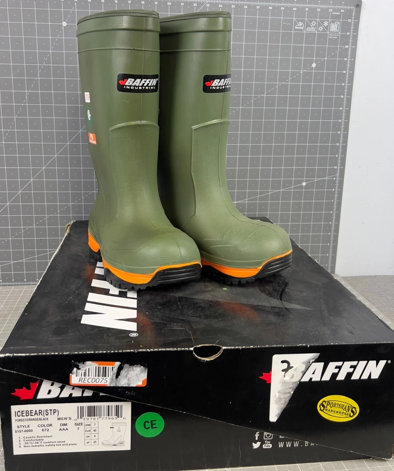 Baffin Icebear Snow Boots Men's Size 7 NEW ~~
Opens in a new window or tab