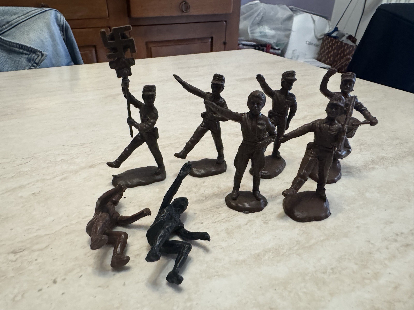 Picture 1 of 4
