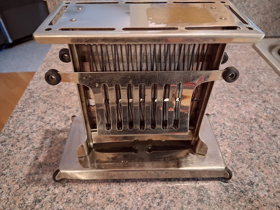 Antique Universal Toaster for sale | eBay