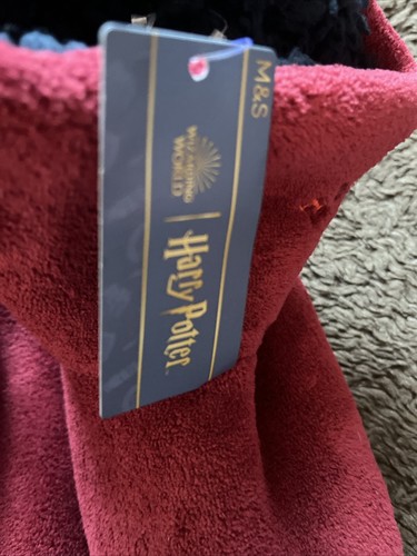 BNWT Harry Potter @ M&S Boys Size 3 (35.5) Burgundy Slippers - Picture 2 of 9