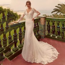 Elegant Mermaid Wedding Dresses V-Neck Full Sleeve Backless Lace Bridal Gowns