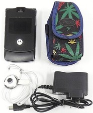 Motorola RAZR V3 - Black and Silver  AT T / Cingular  Flip Phone - Bundled